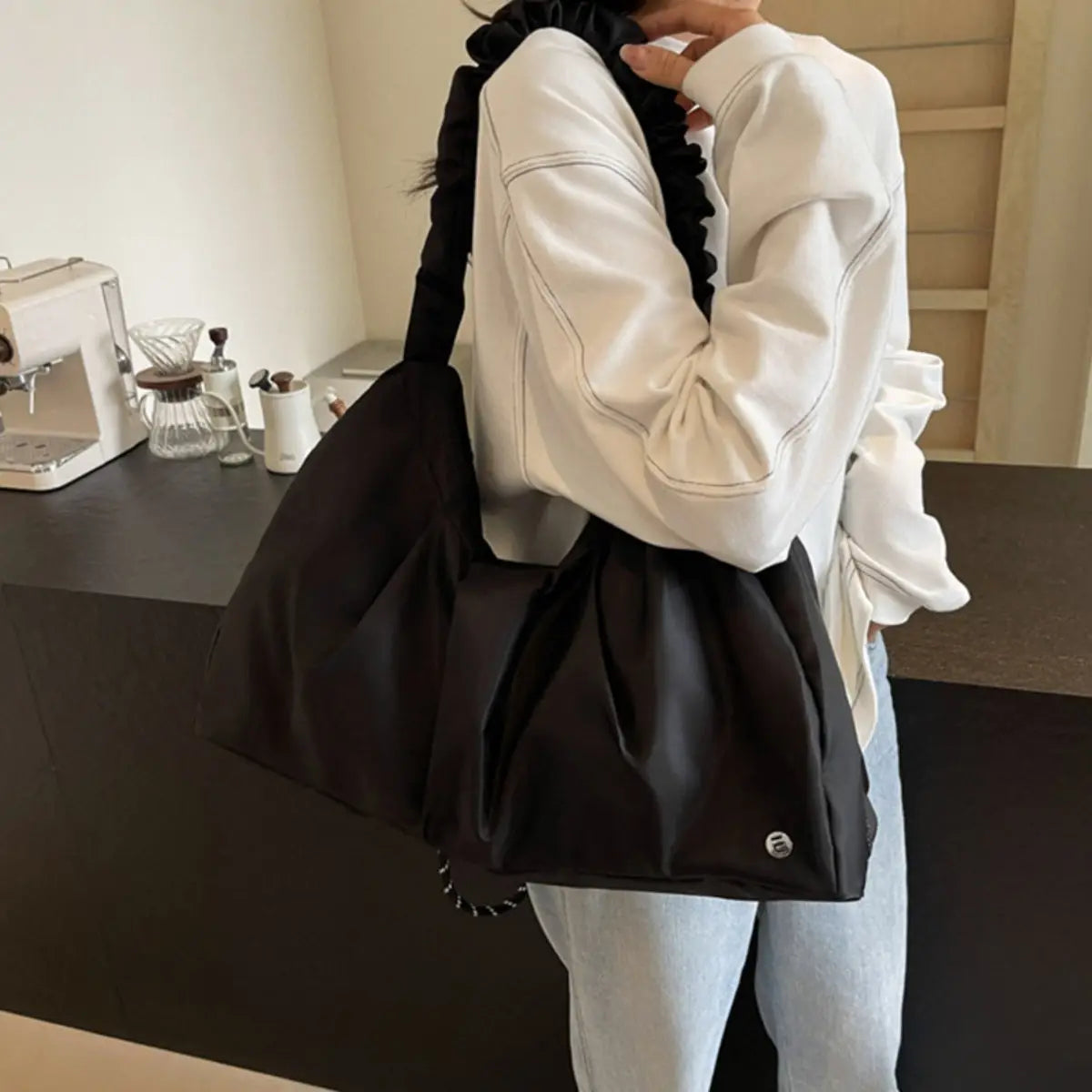 Bolso de mano grande fruncido